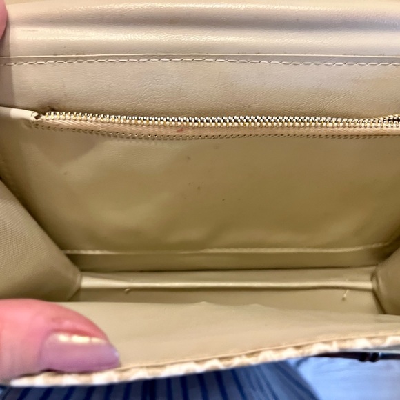 Vintage 1950’s Champagne Gold Leather Handbag in Perfect Condition! - Picture 5 of 8